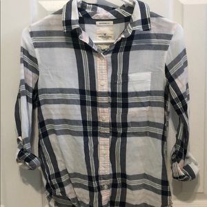 Women’s button down top